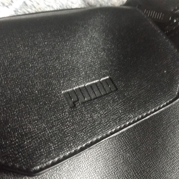 Puma faux-leather waist bag - Picture 2 of 3